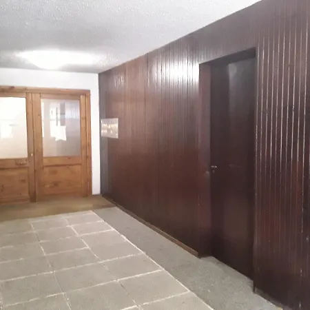 Residenza-condominio Orsa Maggiore 아파트 *