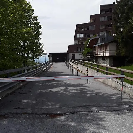 Residenza-condominio Orsa Maggiore 아파트 *